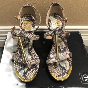 Dolce vita snake skin wedge sandals size 6.5